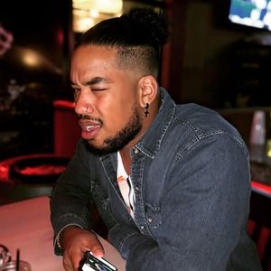 Meet your Posher, Adam